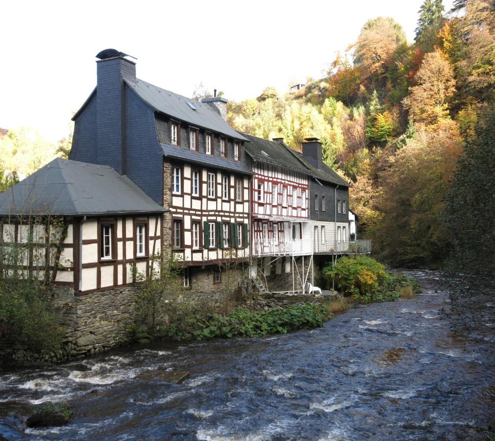 Historisches Haus Im Herzen Von Monschau Exterior foto