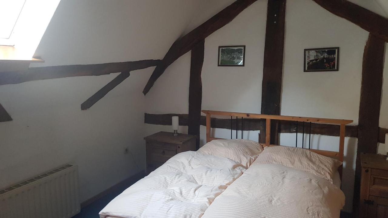 Historisches Haus Im Herzen Von Monschau Exterior foto